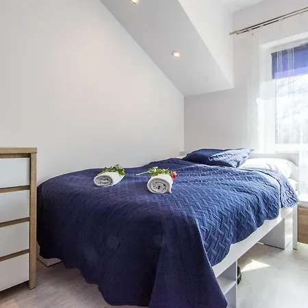 Izerskie - Ul. Sienkiewicza 9 *