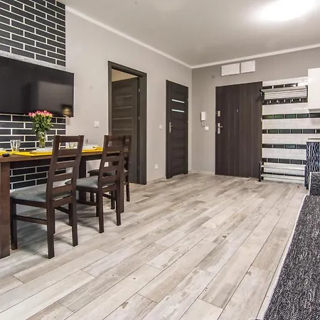 Izerskie - Ul. Sienkiewicza 9 アパート *